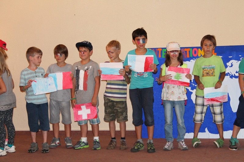 Village Camps International Summer Camp Leysin, Switzerland 2026-08-15 https://www.villagecamps.com/journals_admin/images/700-19-intl night (122).jpg